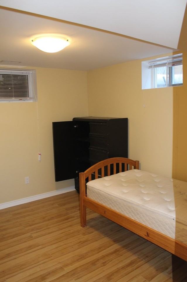 11 Séguin St - Photo 2 of 9