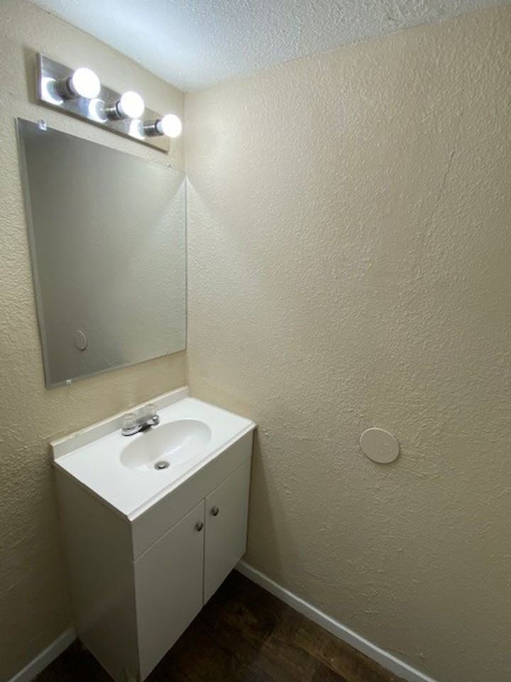 3823 Bonnie View Rd - Photo 5 of 14