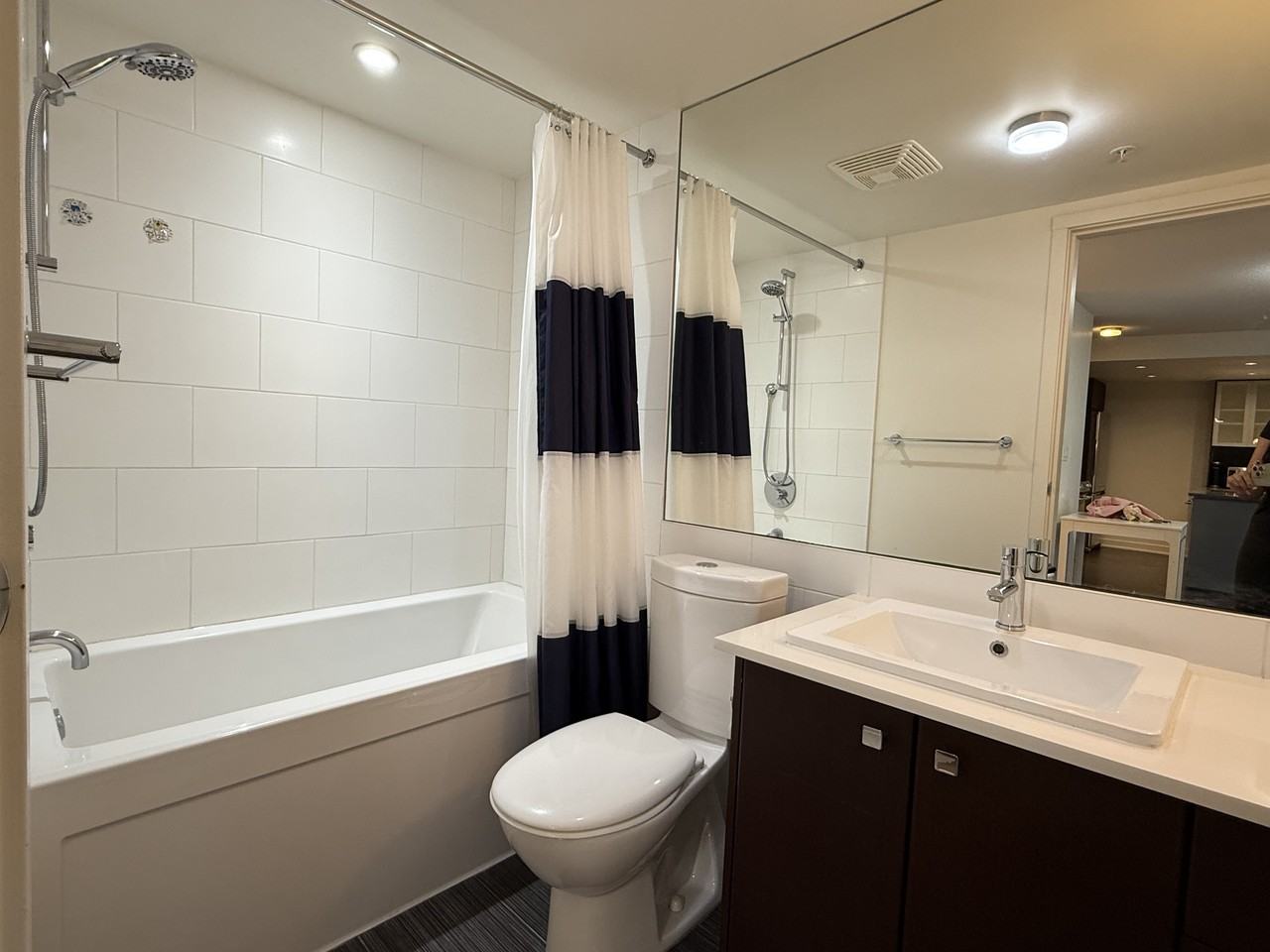 7080 No. 3 Road #16F - Photo 5 of 19