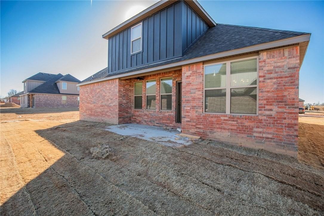 6702 Sw Basswood Ave - Photo 3 of 30