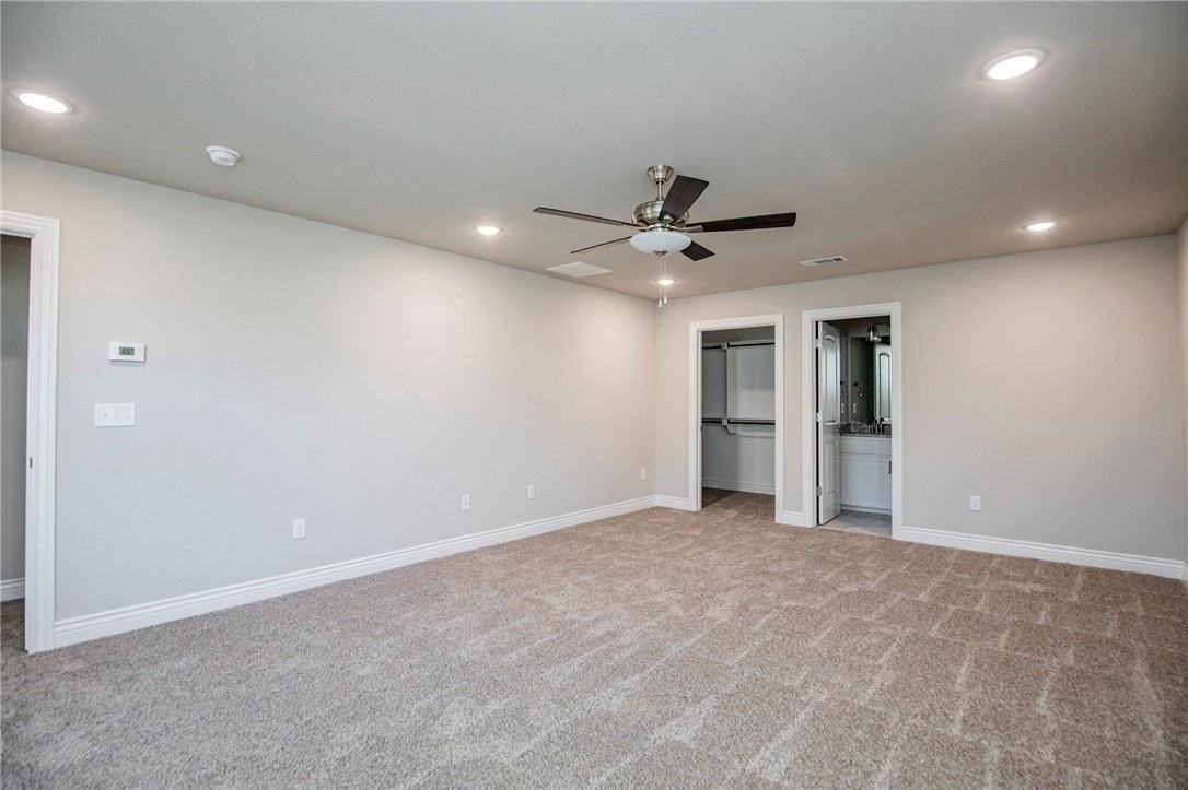 6702 Sw Basswood Ave - Photo 4 of 30