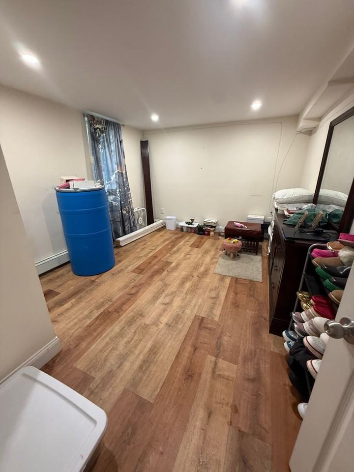 280 Winter St - Photo 3 of 4