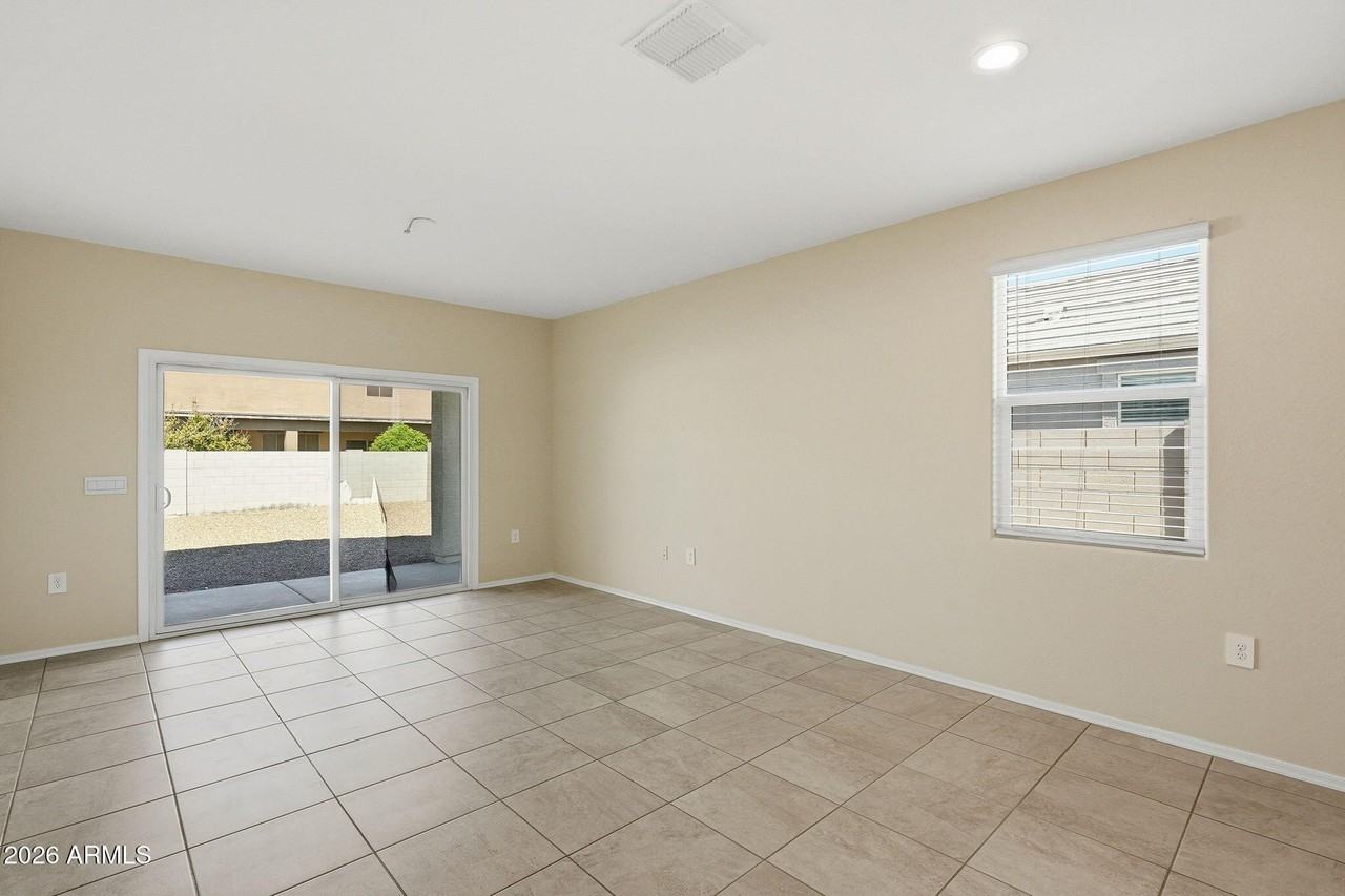 3766 S 247th Ave - Photo 3 of 37