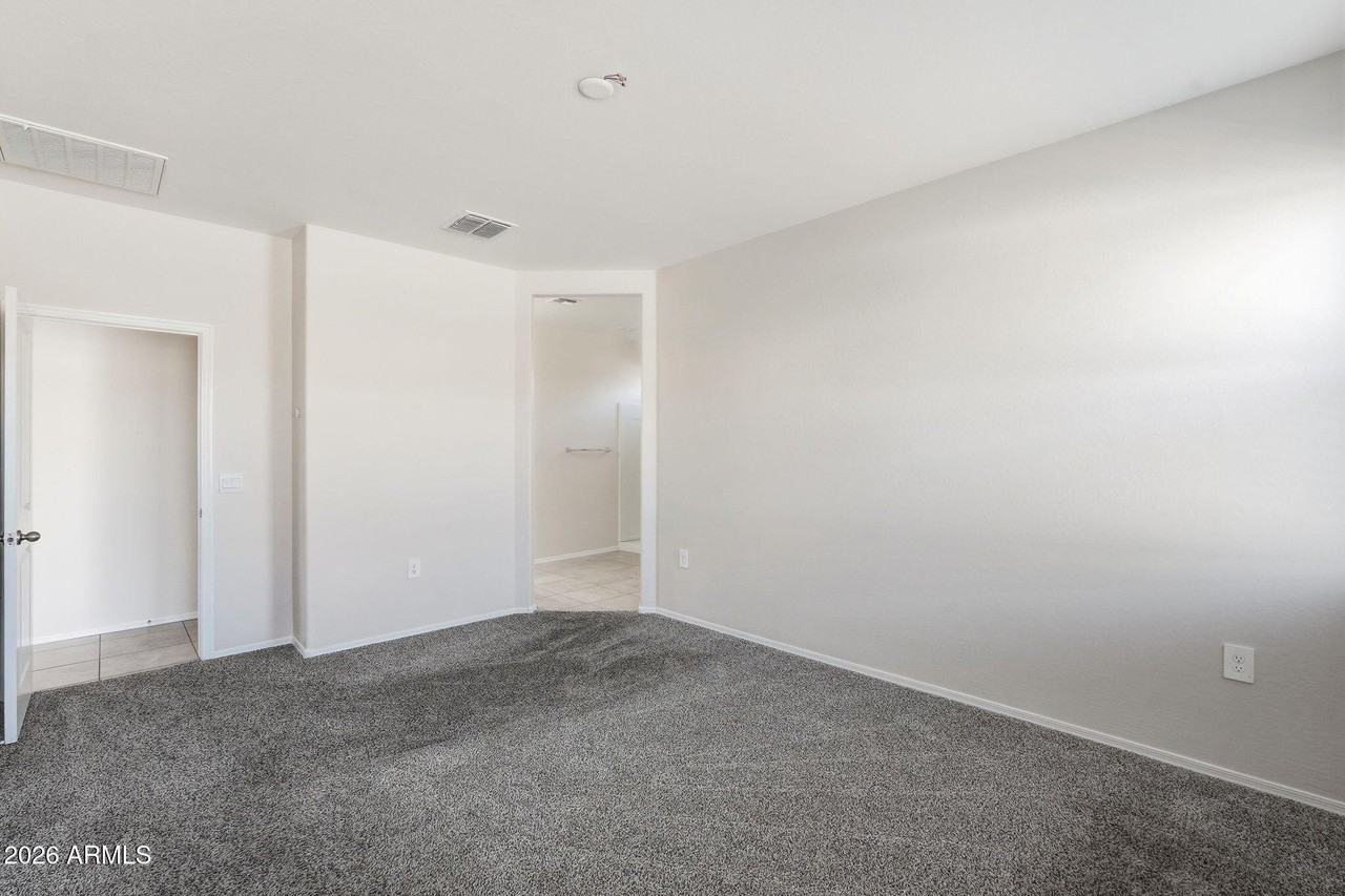 3766 S 247th Ave - Photo 4 of 37