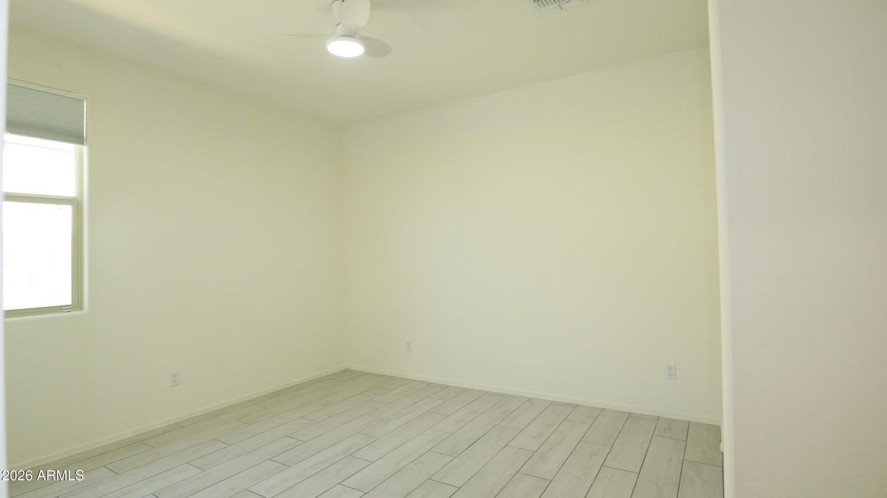 2413 W Sunland Ave - Photo 5 of 15