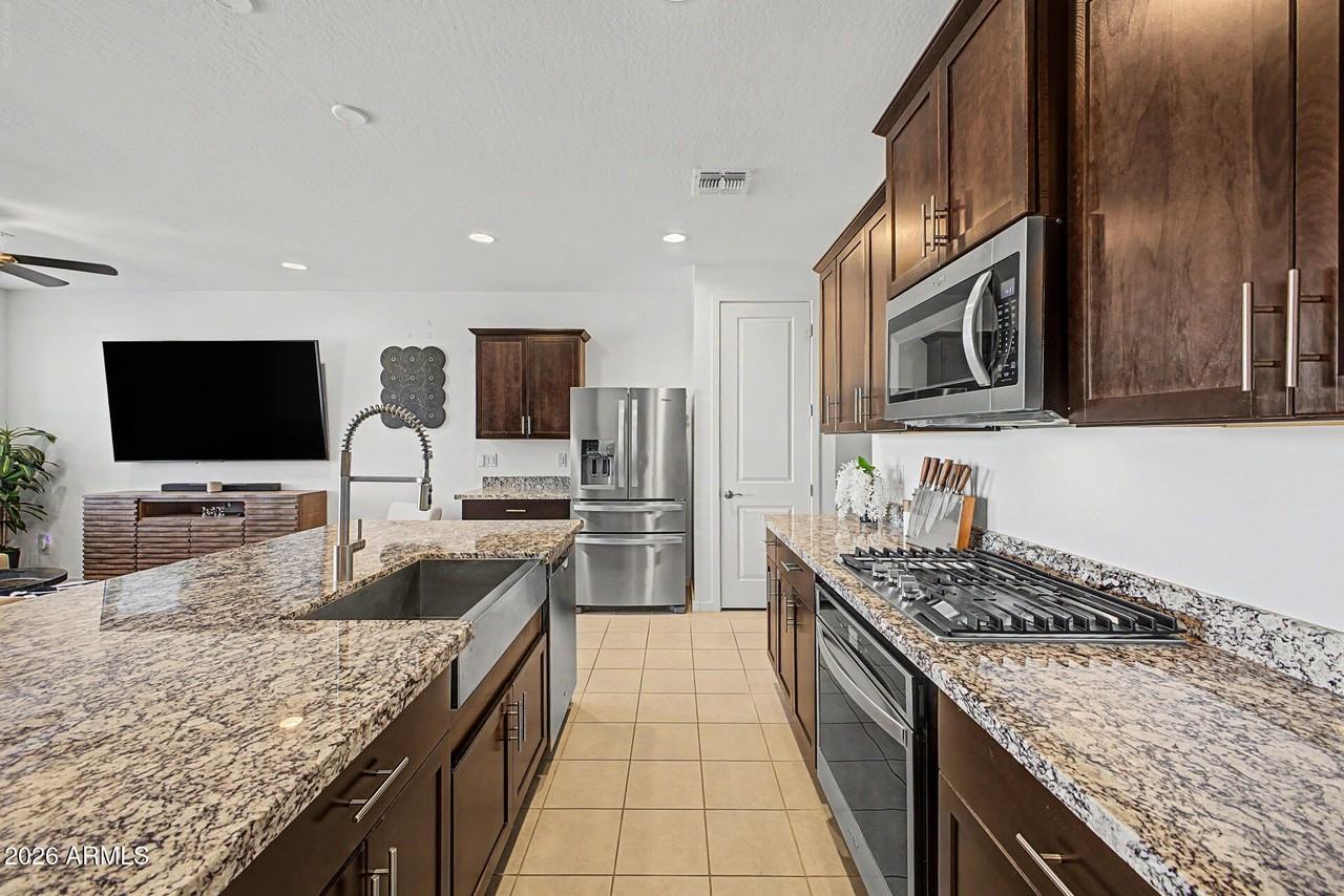4370 W Suncup Dr - Photo 5 of 42
