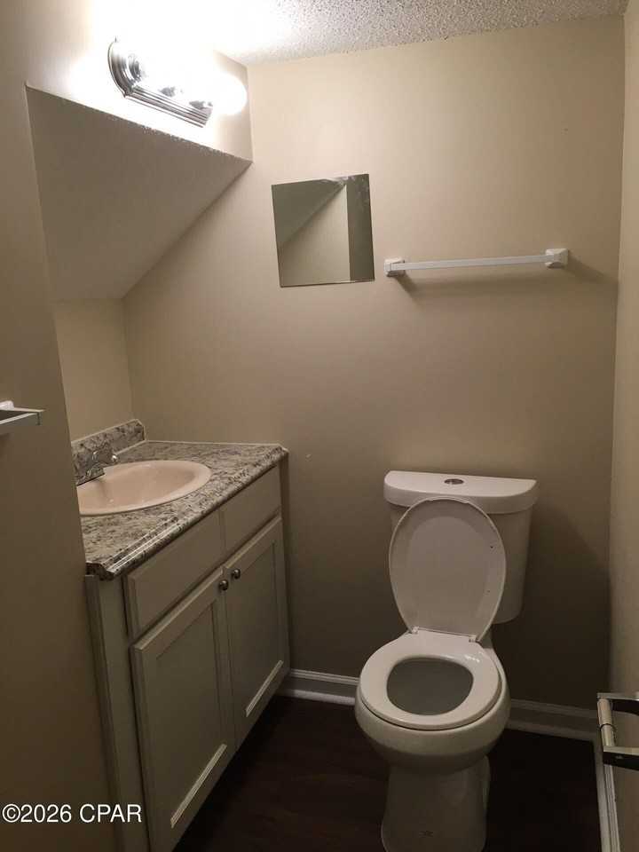 155 Reagan Rd #F1 - Photo 5 of 10