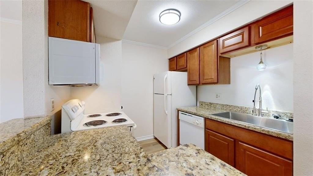 904 University Oaks Blvd #80 - Photo 5 of 30