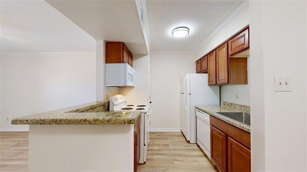 904 University Oaks Blvd #80 - Photo 6 of 30