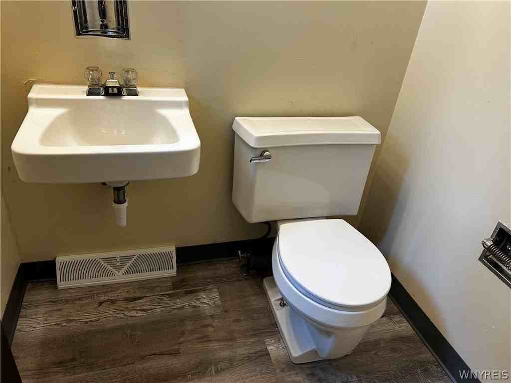 180 Greenfield Dr #180 - Photo 7 of 12