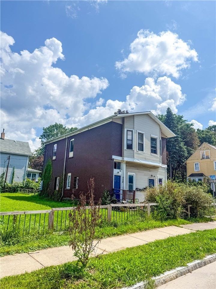 308 Reynolds St #1 - Photo 2 of 13