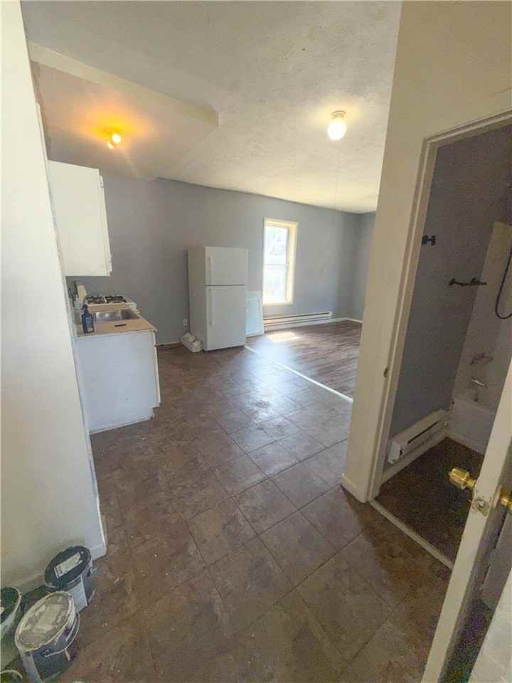 308 Reynolds St #1 - Photo 6 of 13