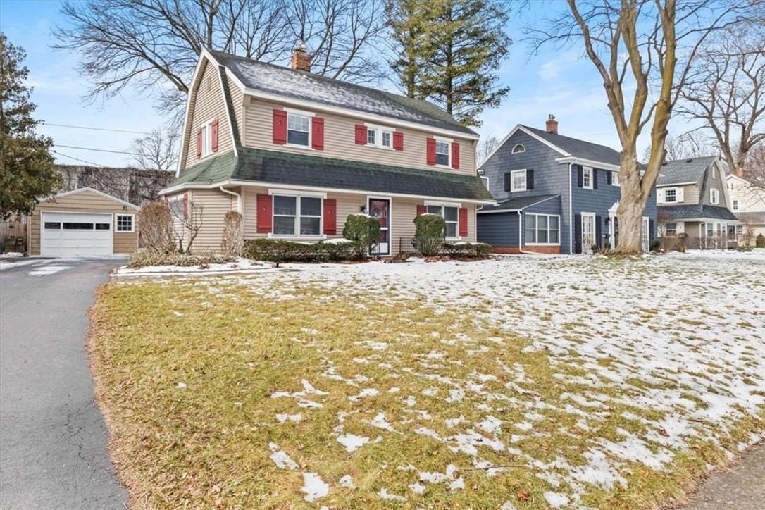 43 Buffard Dr - Photo 3 of 35