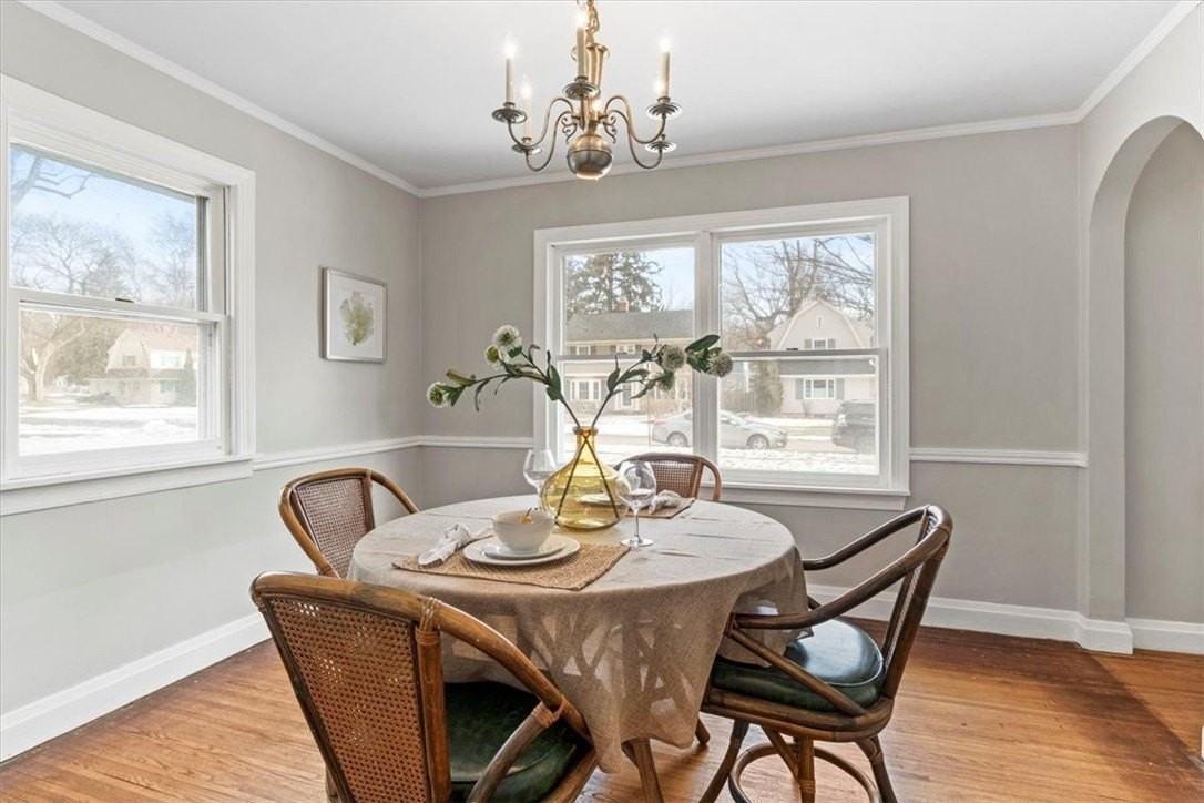 43 Buffard Dr - Photo 4 of 35