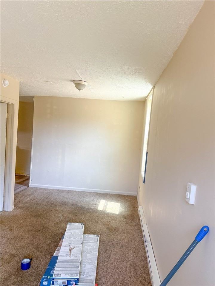 308 Reynolds St #2 - Photo 5 of 9