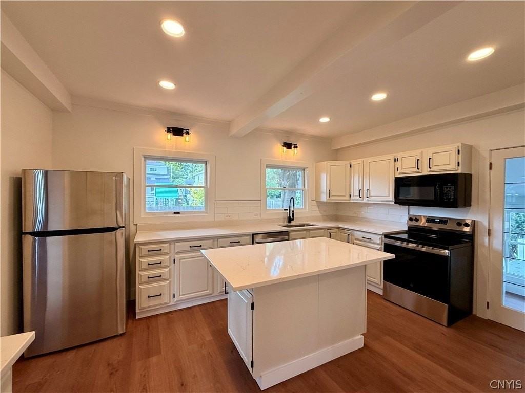 35 Elm St - Photo 5 of 19