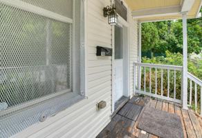 featured image of 760 Straight St