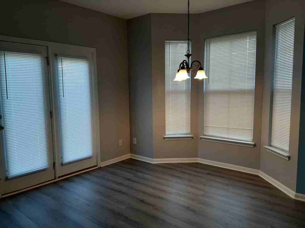 194 Avonshire Dr - Photo 6 of 21