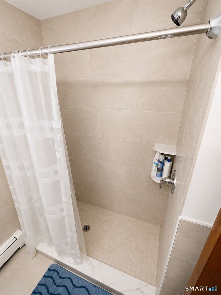46 Myron Ave - Photo 6 of 9