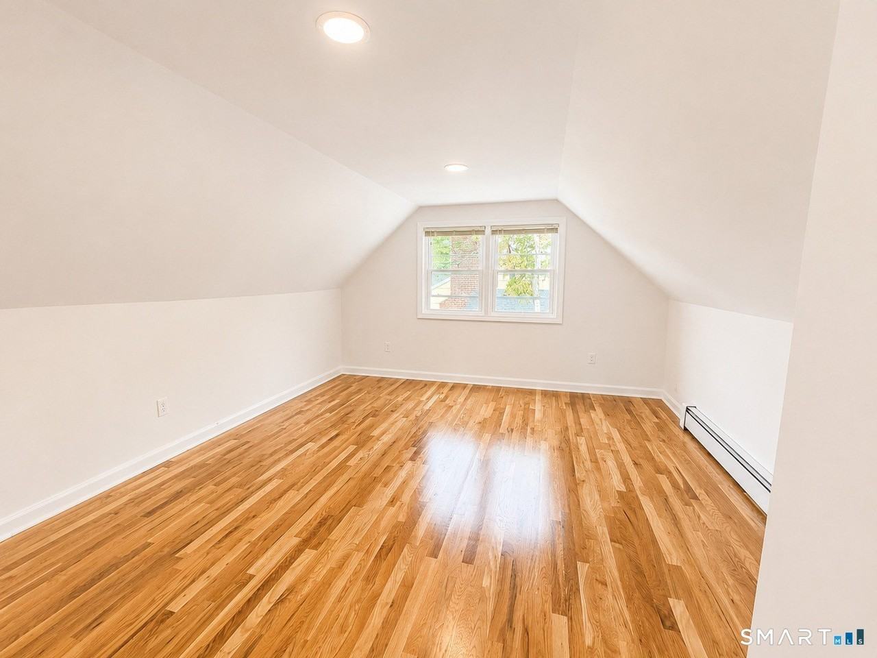 46 Myron Ave - Photo 7 of 9