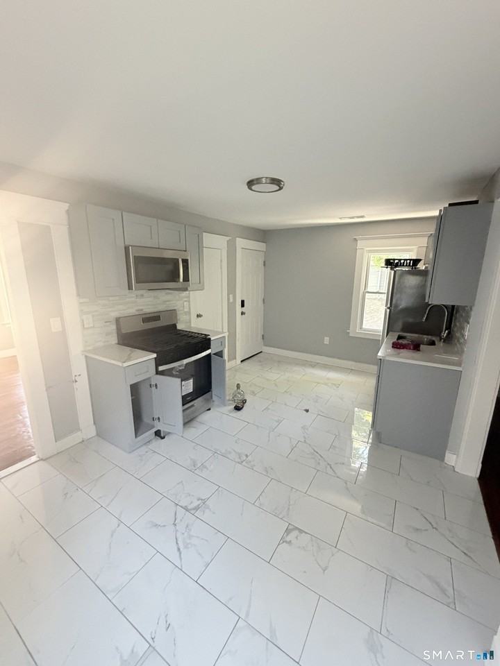 32 Alstrum St #1 - Photo 5 of 11