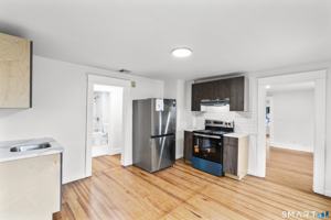 featured image of 37 Gridley St #3