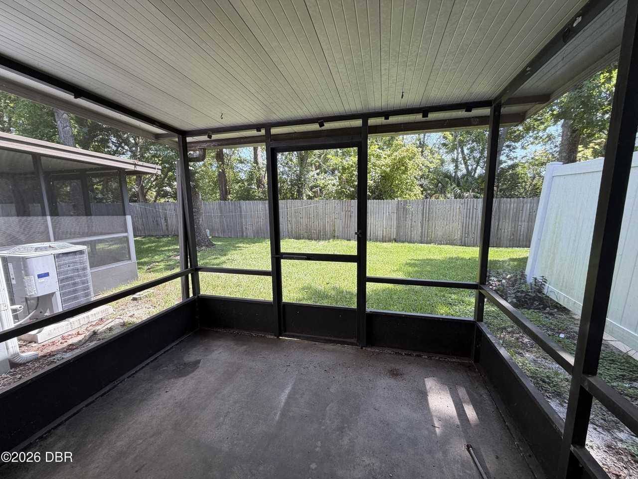 1105 Deer Springs Rd - Photo 6 of 12