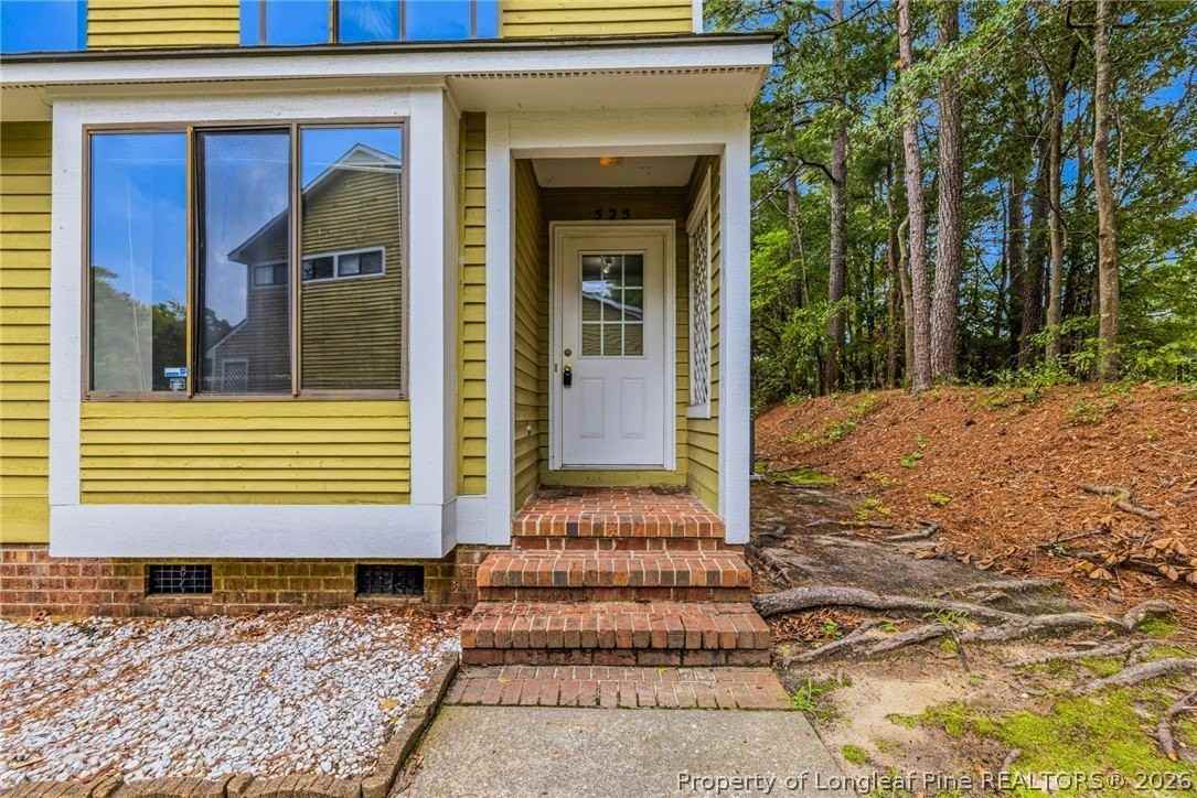 525 Cypress Trace Dr - Photo 3 of 32