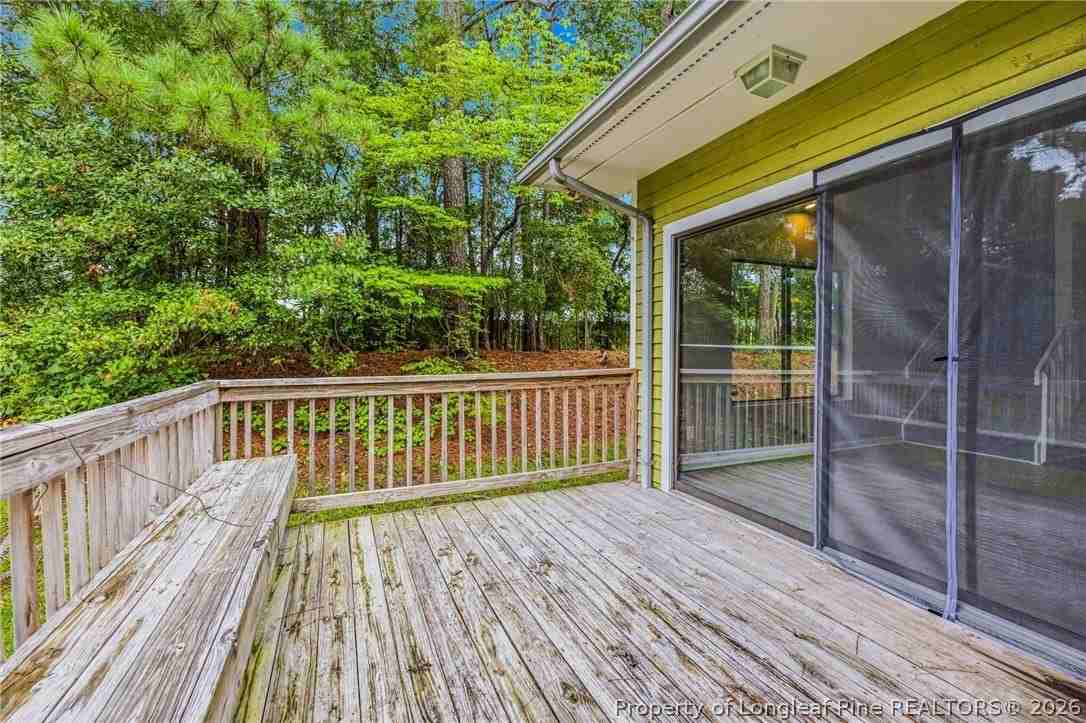 525 Cypress Trace Dr - Photo 7 of 32