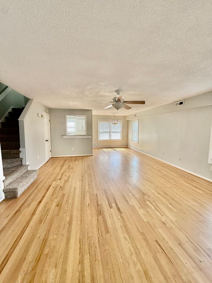 2306 Bergen Ct - Photo 5 of 29