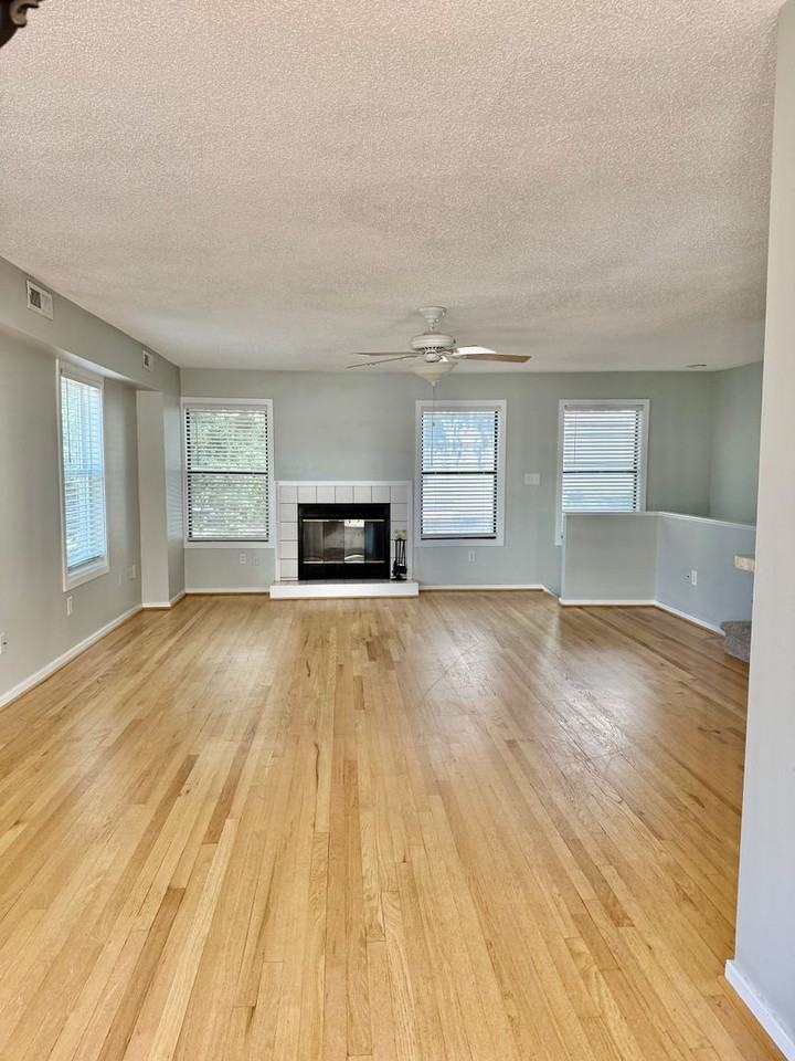 2306 Bergen Ct - Photo 6 of 29