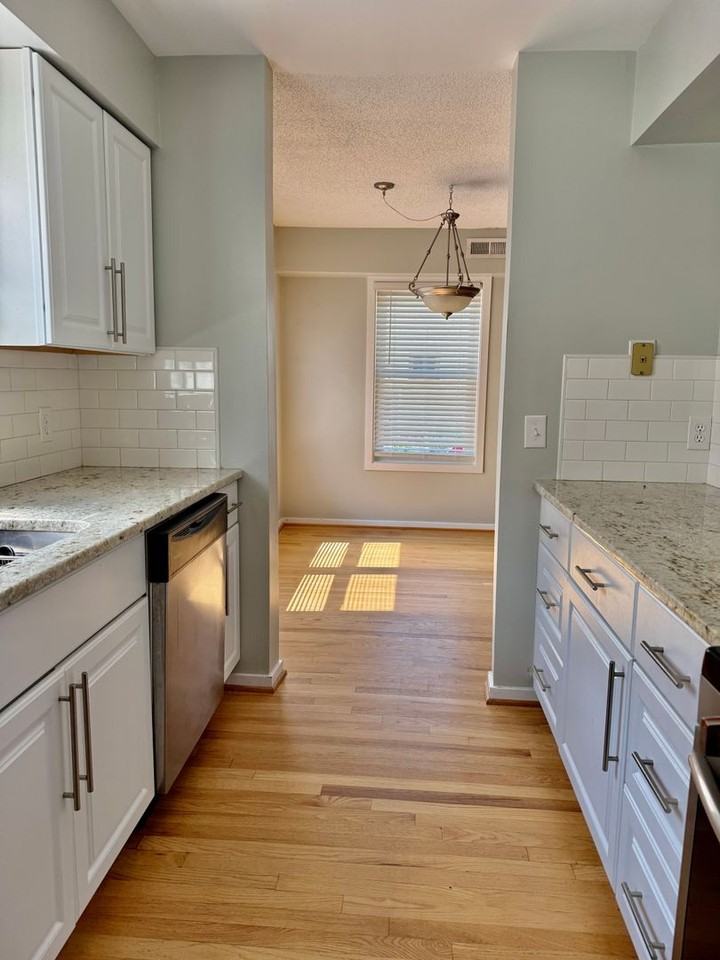 2306 Bergen Ct - Photo 7 of 29