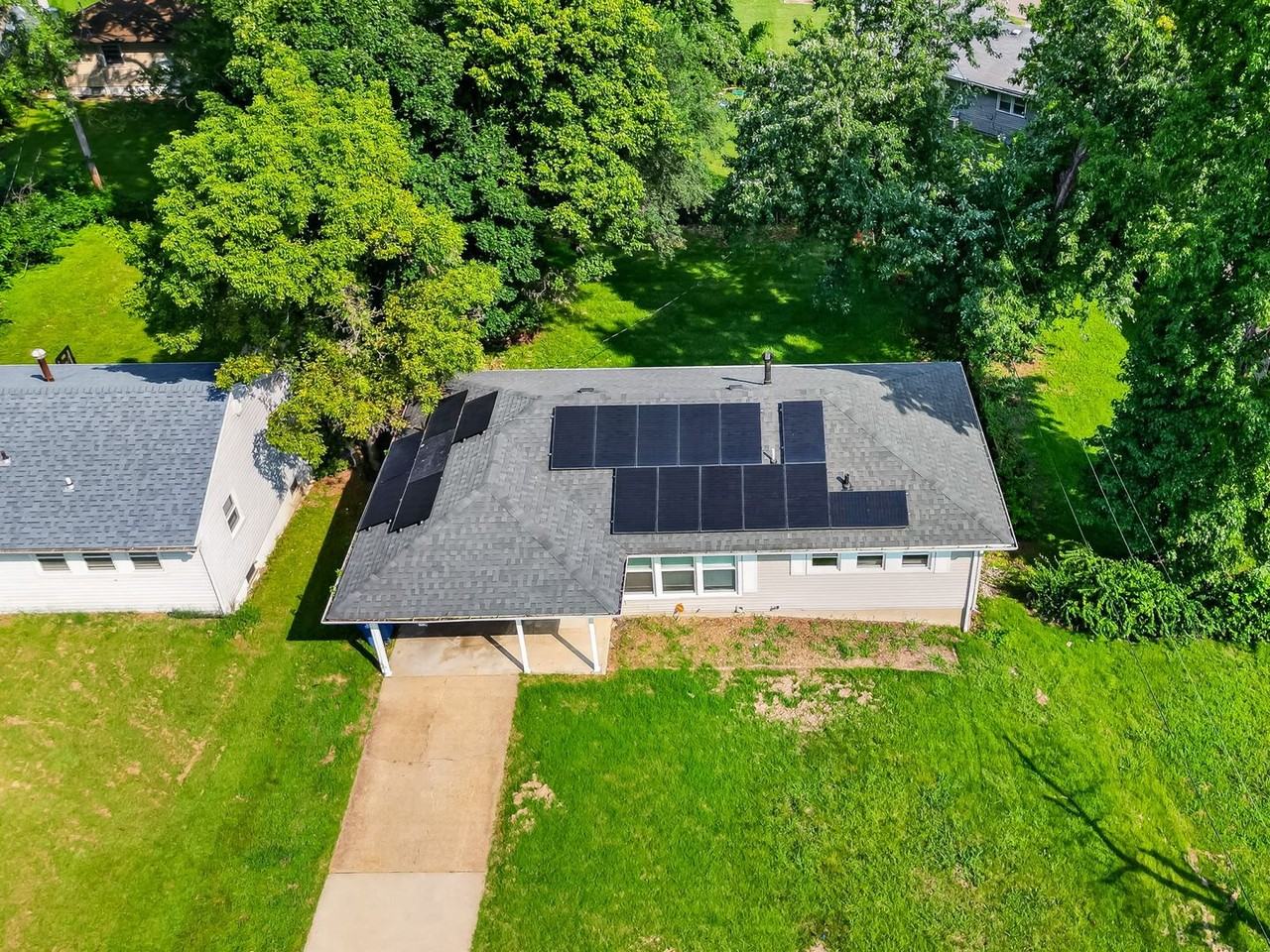2059 Wilbert Dr - Photo 5 of 50