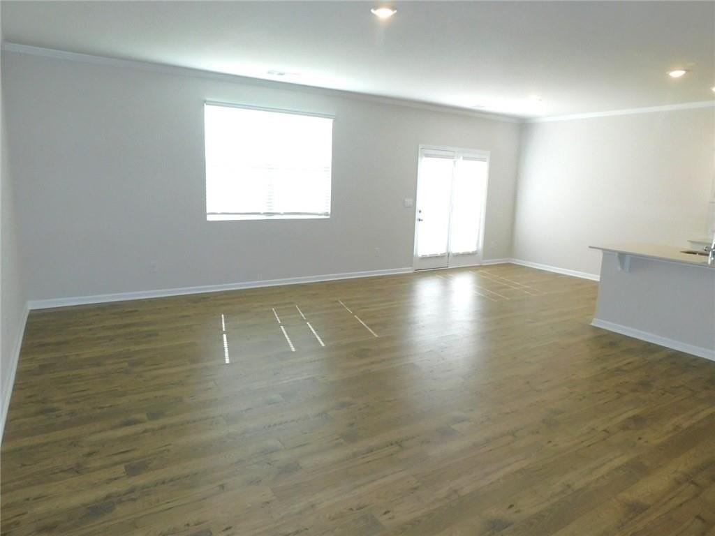 2514 Acacia Walk - Photo 4 of 26