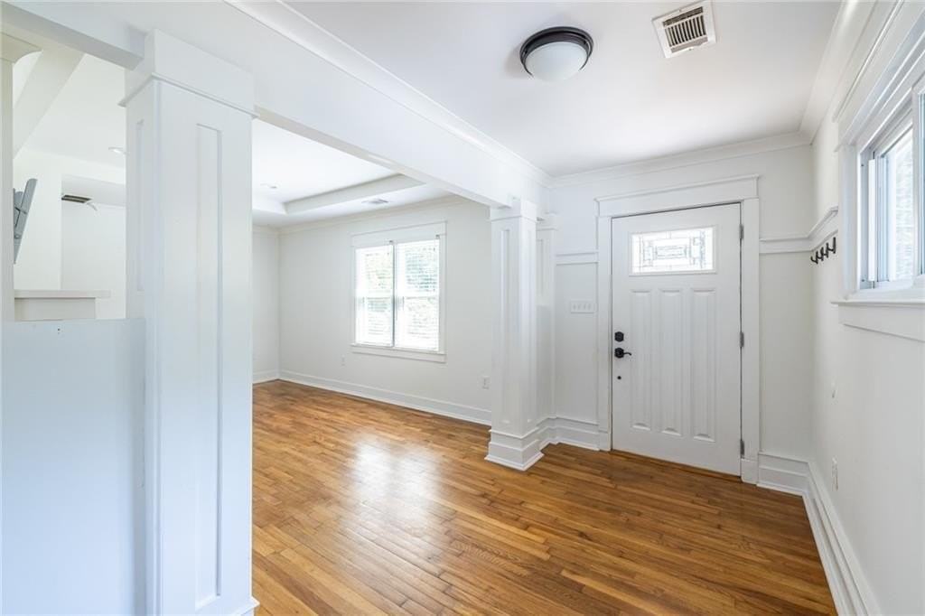 577 Glenwood Pl Se - Photo 4 of 30