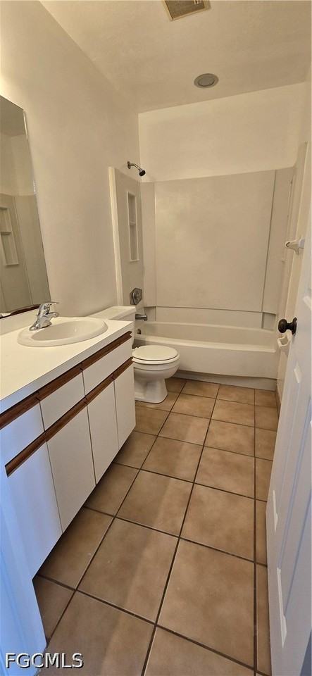 2271 1st St #25 - Photo 4 of 13