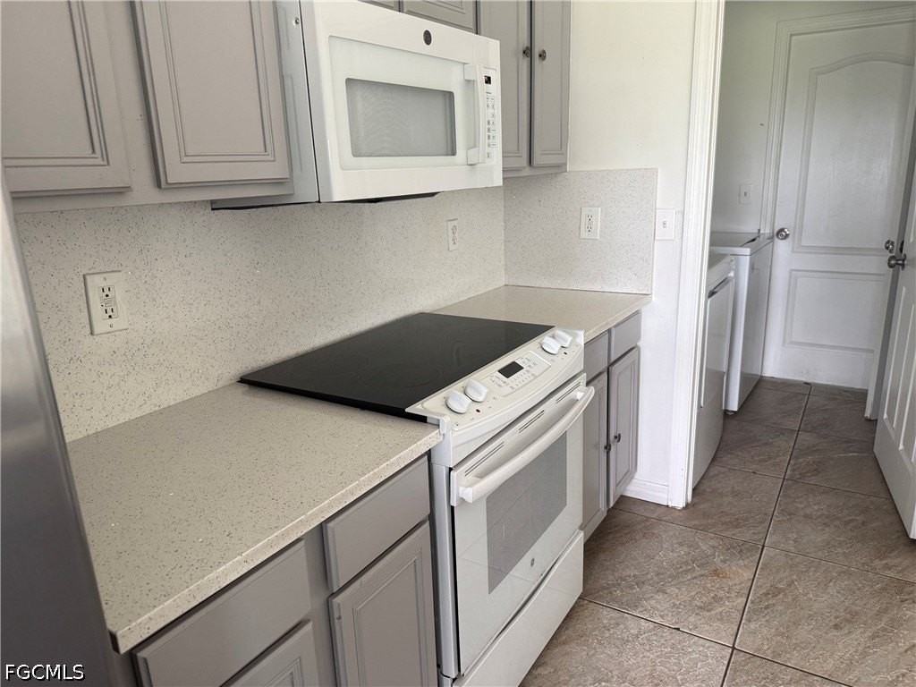 3819 24th St W - Photo 4 of 10
