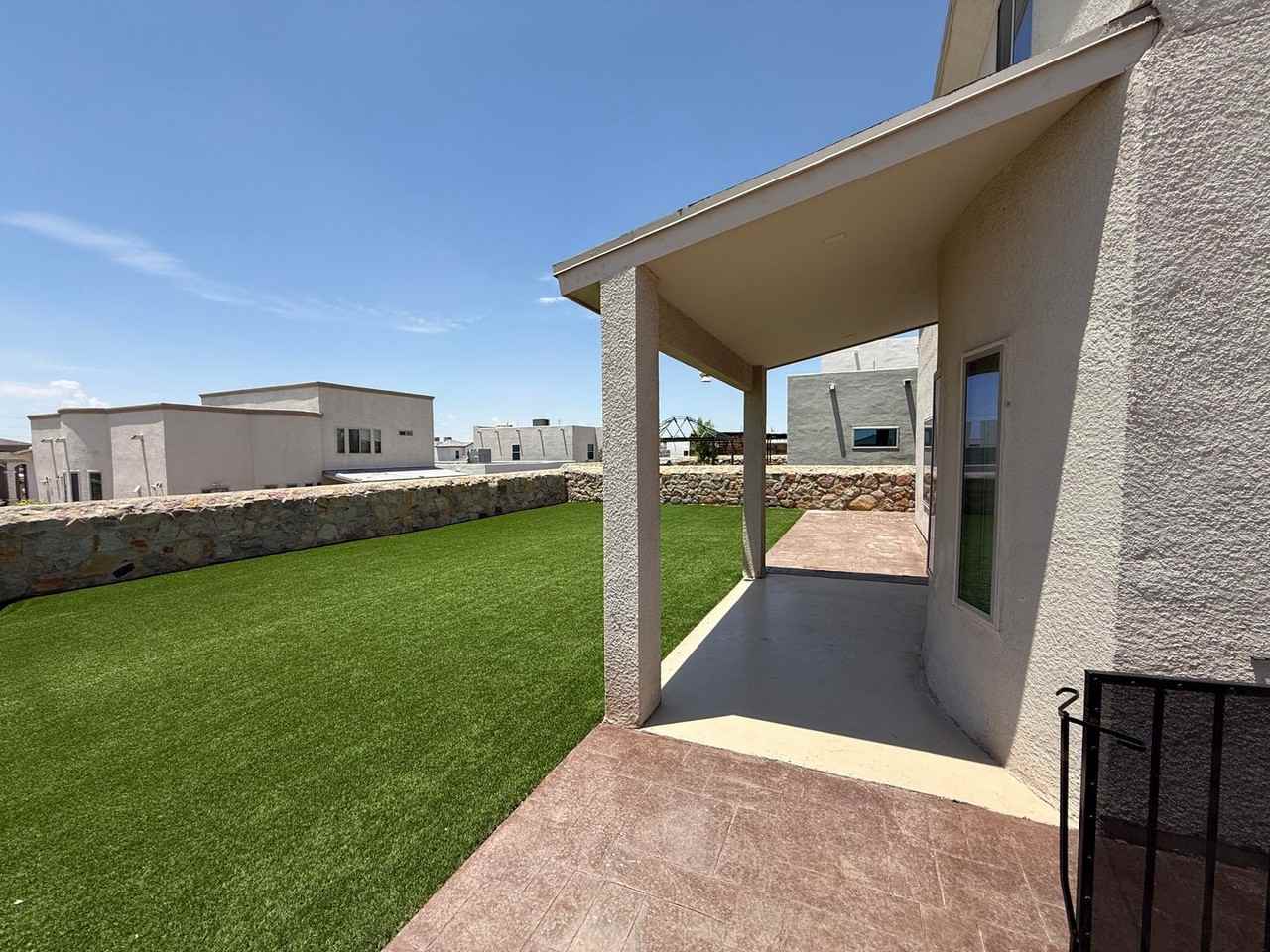 6065 Pocket Pl - Photo 2 of 20
