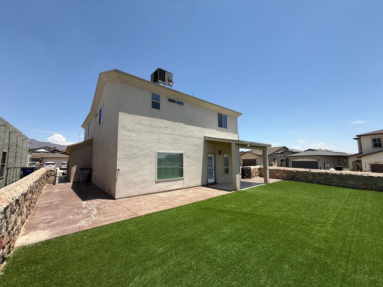 6065 Pocket Pl - Photo 3 of 20