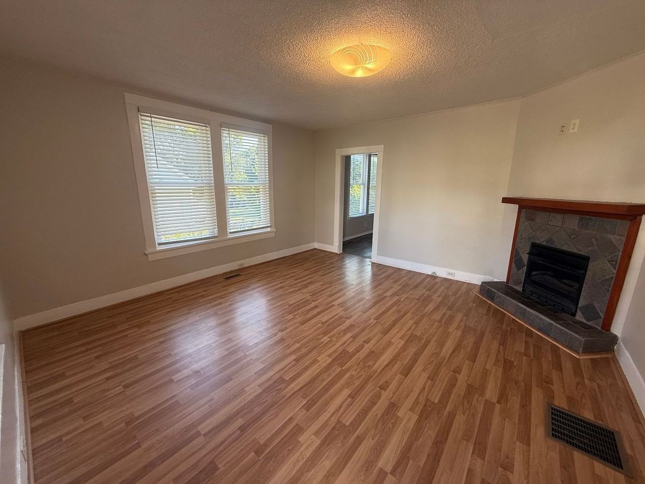 5 Graham St - Photo 2 of 18