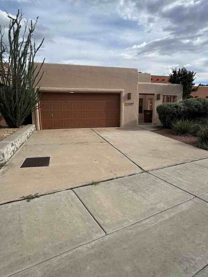2224 Santa Ana - Photo 2 of 27