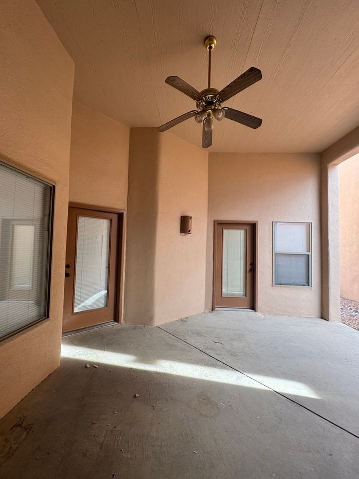 2224 Santa Ana - Photo 4 of 27