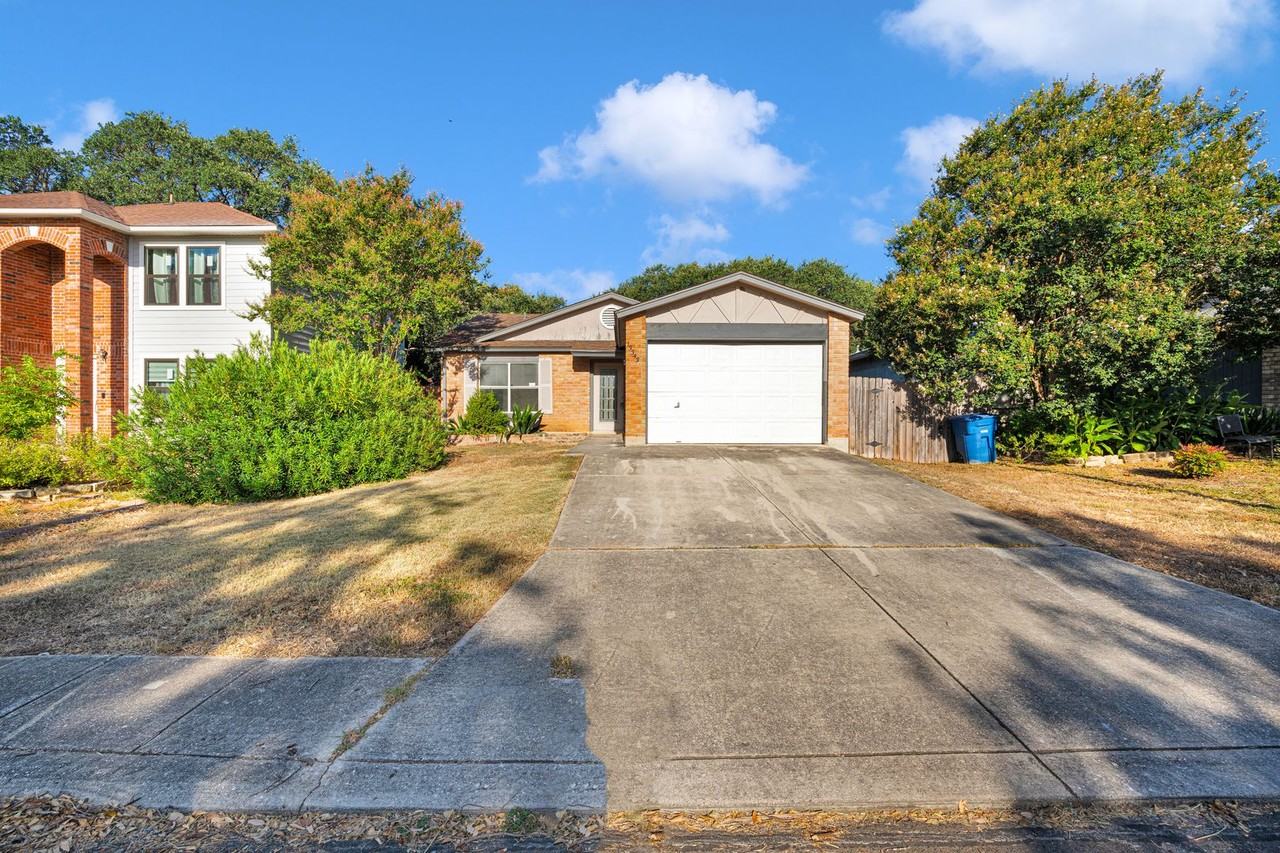 13343 Pecan Glade - Photo 2 of 18