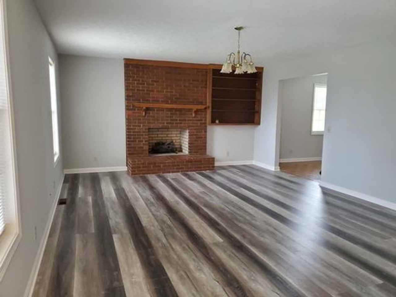 109 Robin Dr - Photo 7 of 17