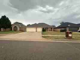 featured image of 2504 Thomas Dr