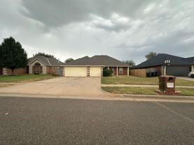 2504 Thomas Dr - Photo 1 of 1