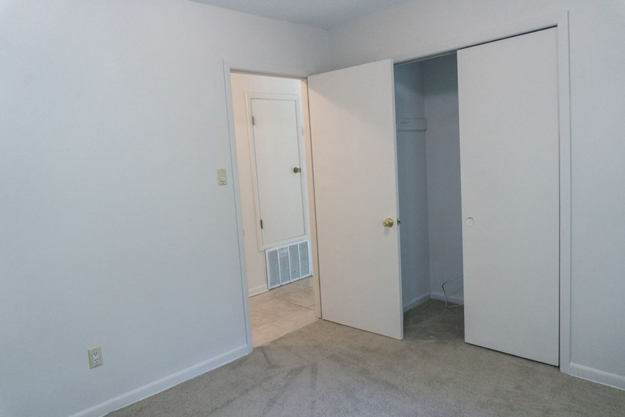 1225 Parktown Dr - Photo 6 of 16