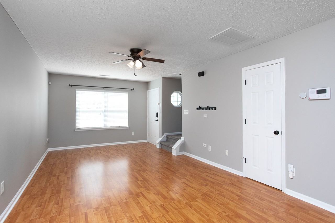 3356 Tarleton W - Photo 3 of 12
