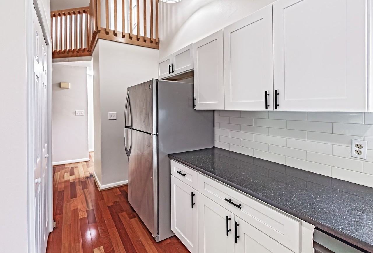 35 Foxtail Ct - Photo 5 of 18