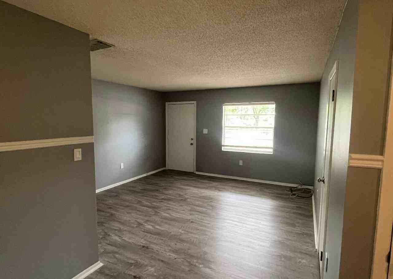 98 Surf Dr - Photo 3 of 15